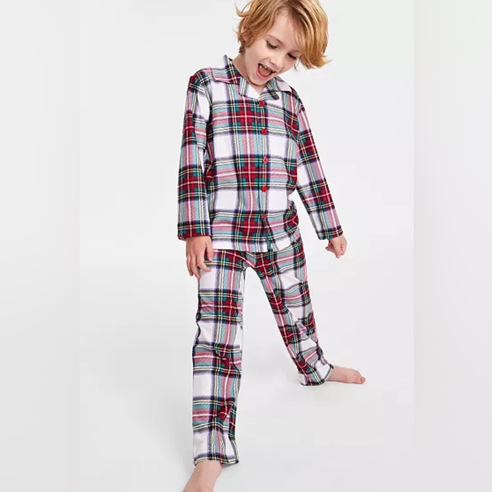 FAMILY PAJAMAS XS 4-5
Matching Kids Stewart Plaid Pajama Set, Macy's NWT